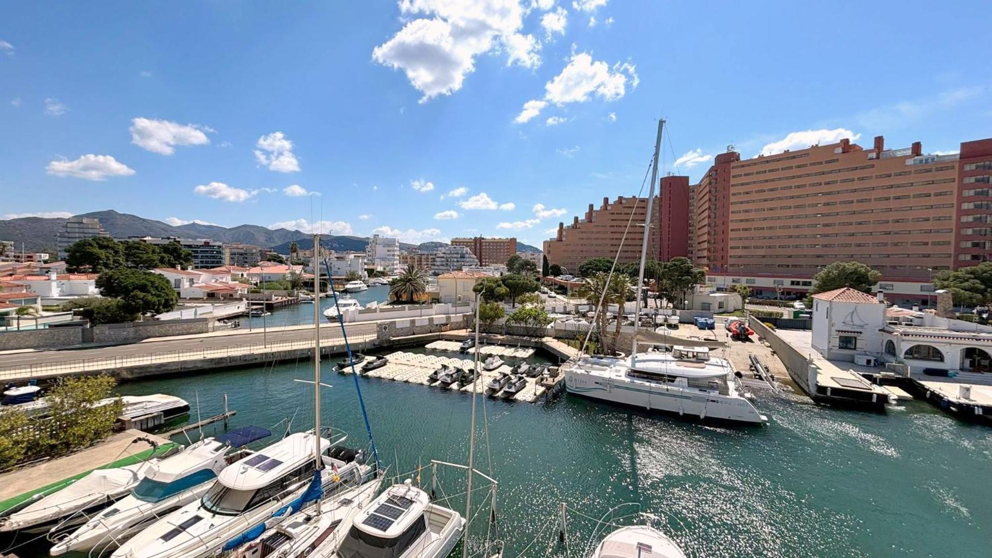 Cap Llarg Apartment Roses Exterior foto